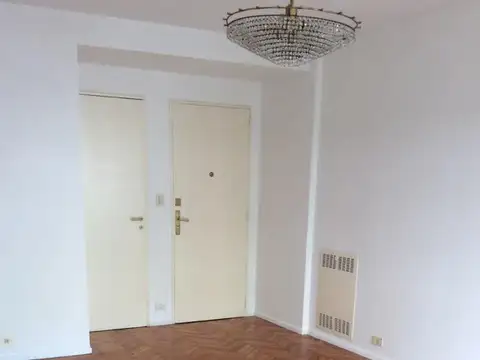 AMPLIO SEMIPISO AL FRENTE BALCON CORRIDO VISTA ABIERTA