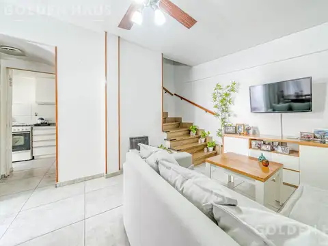 PH en venta de 3 ambientes con cochera y baulera en Boedo