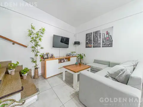 Depto Tipo Casa en Venta con 2 cocheras