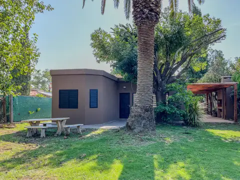 Excelente Casa a la venta en Funes, Garita 17.