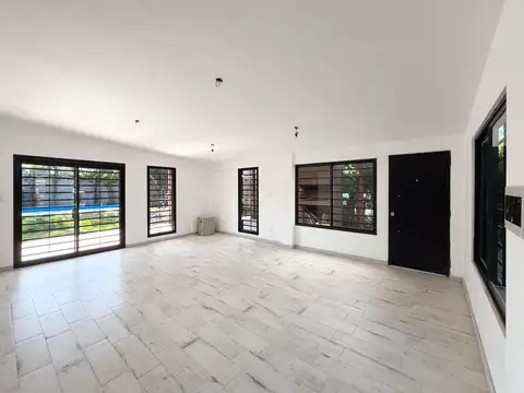 Casa 4 ambientes con 1 baño