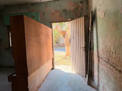 VENTA CASA 3AMB ESQUINA QUILMES