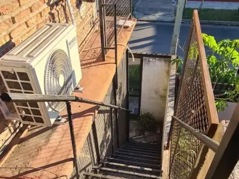 Paraná 6900, Piso 1