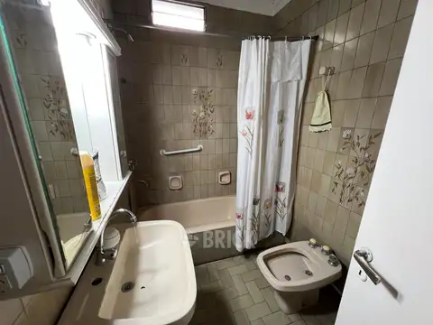 Depto Tipo Casa en Venta 60 años