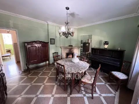 Depto Tipo Casa en Venta de 5 ambientes
