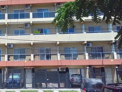 VENTA TRIPLEX A MTS HINDU CLUB 3 AMBIENTES PILETA