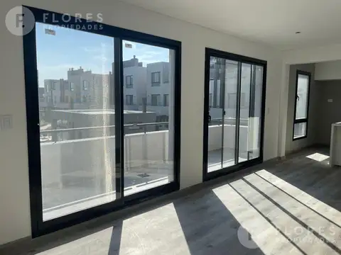 Departamento en venta, 4 ambientes, 3 dormitorios, 2 baños, balcon con parrilla, Nordelta, Town Kiri