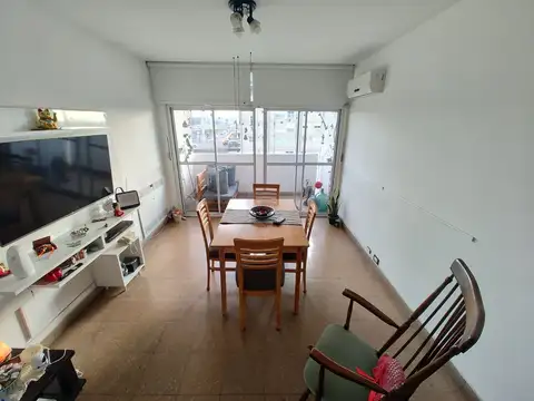 Venta 3 Amb Frente Piso 7 Balcón Luz Versalles.
