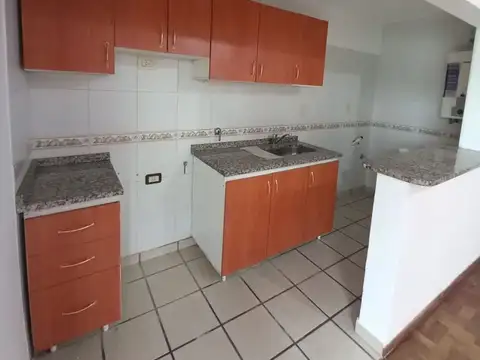 Depto Tipo Casa en Venta de 2 ambientes