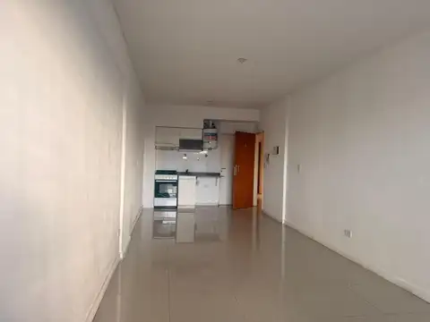 Monoambiente ideal con amplio balcón y cocina separada