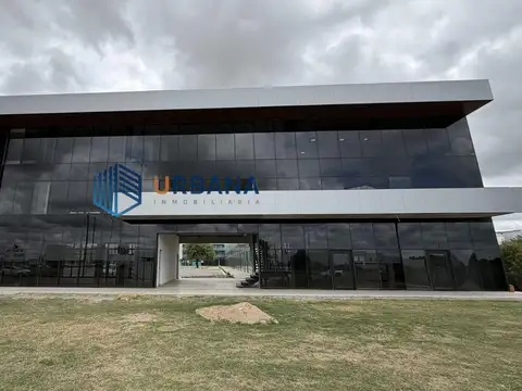 Oficina en Alquiler con 5 cocheras