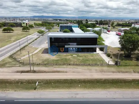 Alquiler oficinas de 80m2 a 300m2 en Ruta Nº 5