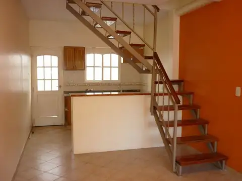 Casa en Alquiler en Ramos Mejía, $ 800.000