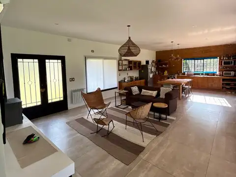 Casa en Alquiler en Pueblo Esther, $ 1.300.000