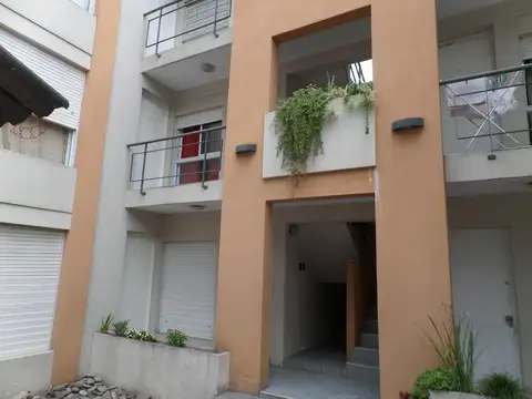 IMPECABLE MONOAMBIENTE MORON. APTO CREDITO