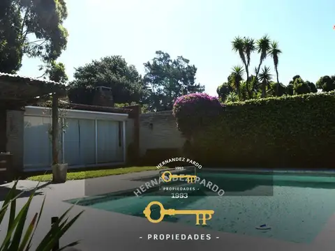 Interesante propiedad en complejo, con acceso privado al lago, Barra de Carrasco