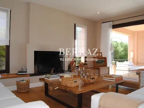 Casa Venta con salida al río Albanueva Tigre lote de 1000 m2