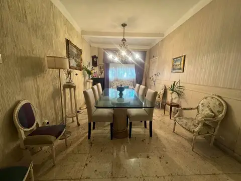 CHALET CLASICO EXCELENTE UBICACION EN BALLESTER