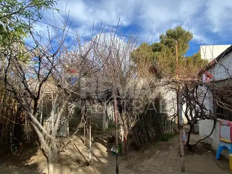VENTA CASA 2 DORMITORIOS A MTS DE JUAN JOSE PASO