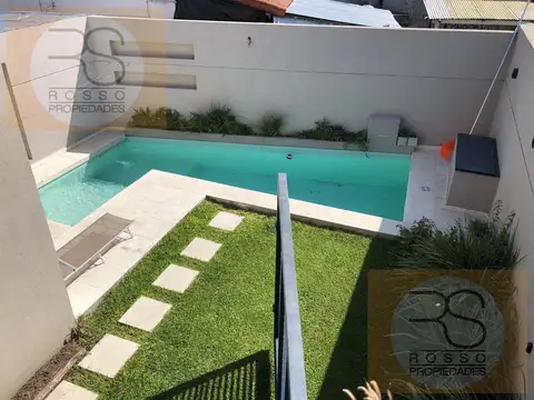 Casa en Venta con 1 cochera