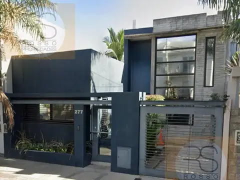 Casa 5 Ambientes en Venta - Ramos Mejía