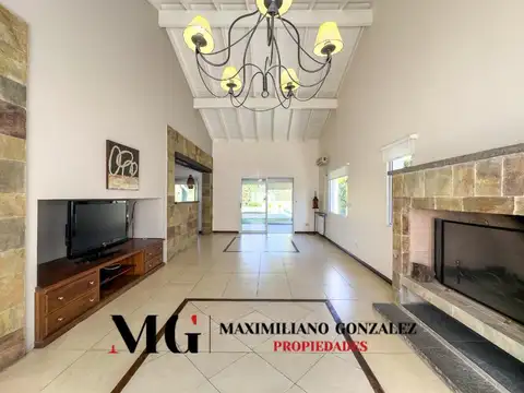 Casa 6 ambientes con 3 baños