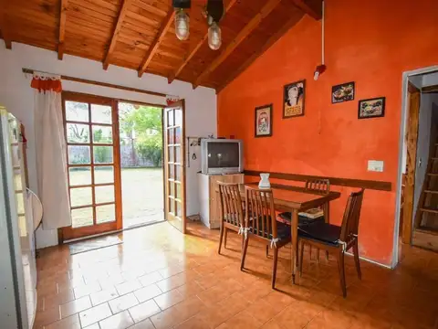 VENTA CASA 4 AMBIENTES CON PARQUE SANTA CLARA