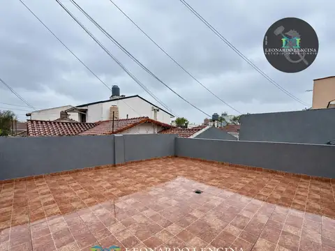 Depto Tipo Casa 3 ambientes con 2 baños