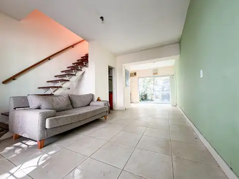 Depto Tipo Casa en Alquiler de 2 dormitorios