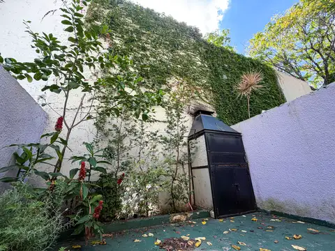 OPORTUNIDAD: PH entrada indep. 3 Amb. Dúplex con patio y parrilla. SIN EXPENSAS.