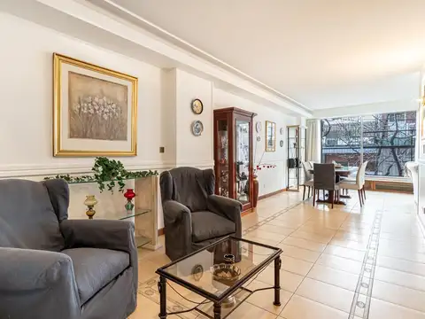 VENTA - 6 AMBIENTES - DEPENDENCIA - APTO PROF. - BALCÓN CORRIDO - 2 PATIOS - BAULERA - RECOLETA