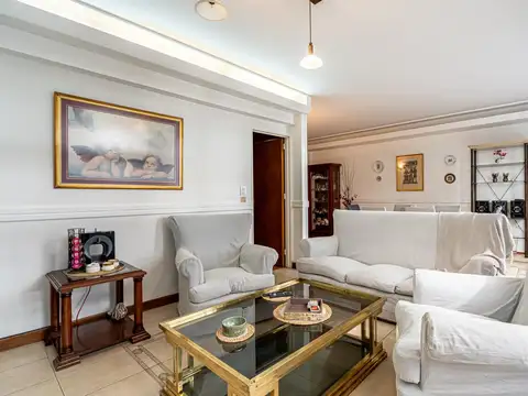 Departamento 6 ambientes con 2 baños