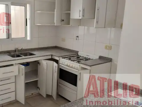 Depto Tipo Casa en Alquiler de 4 ambientes