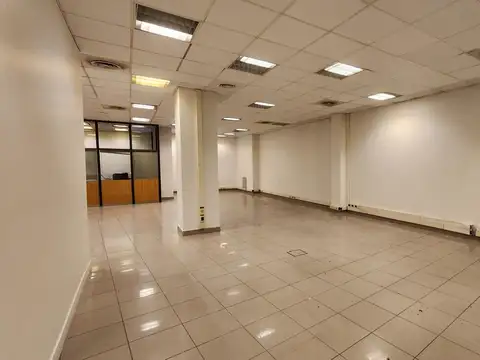 Oficina en Alquiler 50 años