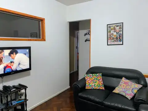 Carlos Calvo 1600, Piso 2