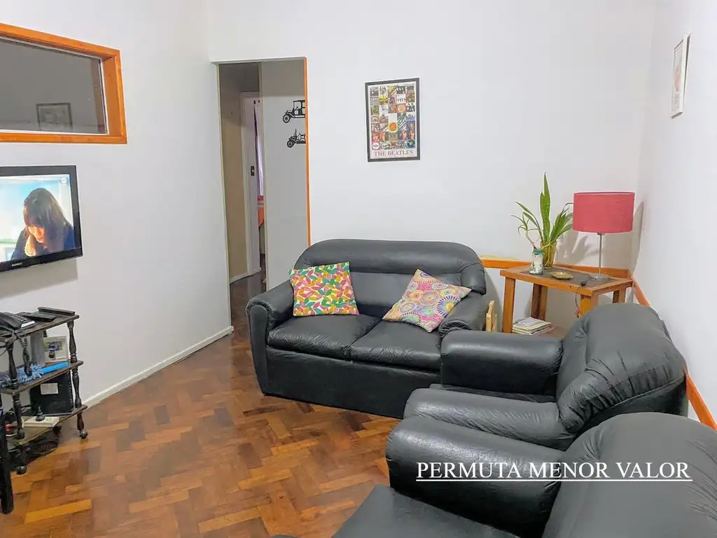 Carlos Calvo 1600, Piso 2