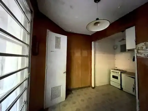 CASA A REFACCIONAR EN VENTA - LA PLATA
