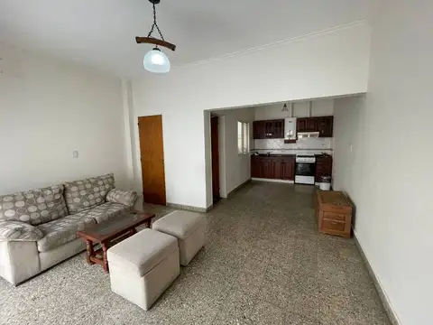 Depto Tipo Casa 3 ambientes con 1 baño