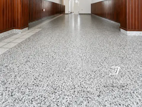 Local Comercial en Venta en calle Alvarado-Pleno Centro-Excelente Ubicacion