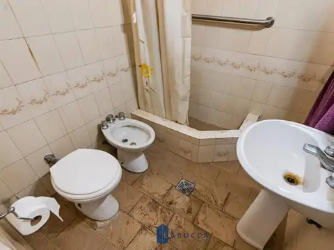PH EN PB - VENTA - PALERMO - 2 AMBIENTES - FRENTE - A RECICLAR - PATIO
