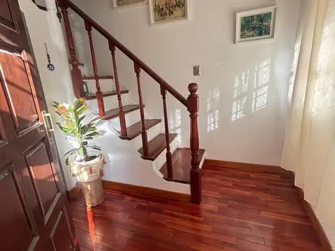 Depto Tipo Casa en Venta de 3 dormitorios