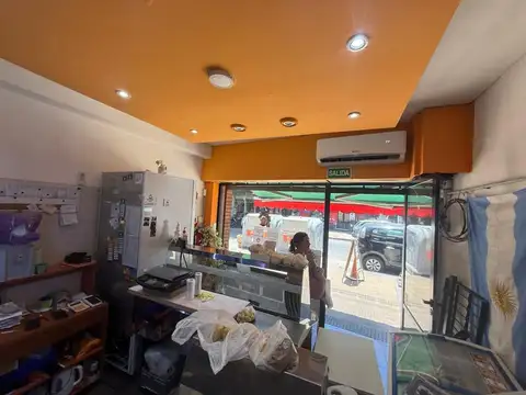 Local en Alquiler en Liniers, $ 800.000