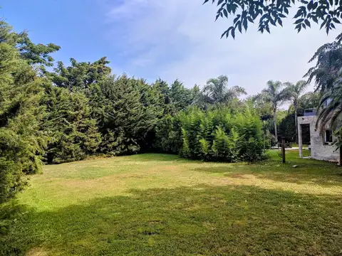 Venta gran lote 791 m2 en barrio Altos del Sol