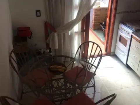 Depto Tipo Casa 4 ambientes con 2 baños
