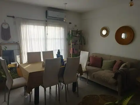 Defensa 800, Piso 2