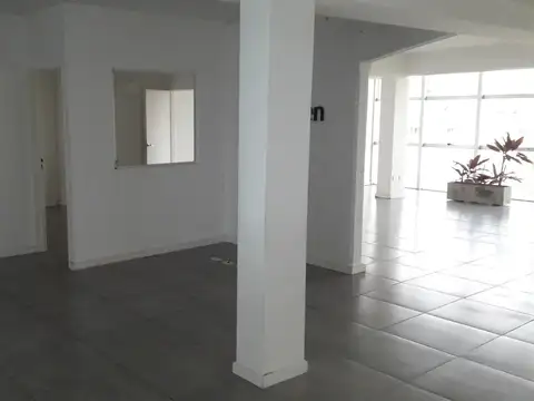 Oficina en Venta en La Perla Norte, USD 150.000