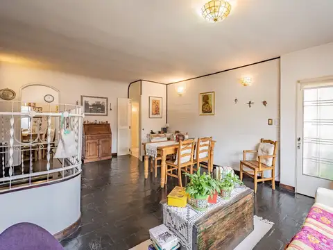 Depto Tipo Casa en Venta en Villa Sarmiento, USD 124.000