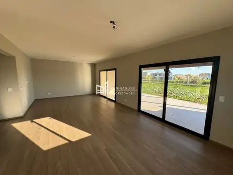 Casa en Venta en Belen de Escobar, USD 270.000