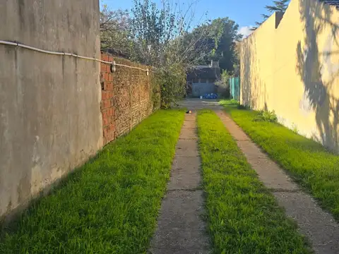 OPORTUNIDAD! VENTA DE CASA CON GALPÓN SOBRE CAMINO BELGRANO