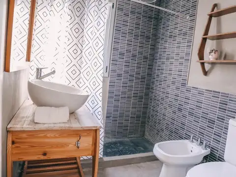 Casa 5 ambientes con 4 baños